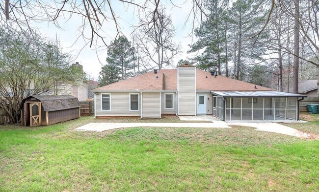 8956 Habersham Dr in Jonesboro, GA - Building Photo - Building Photo