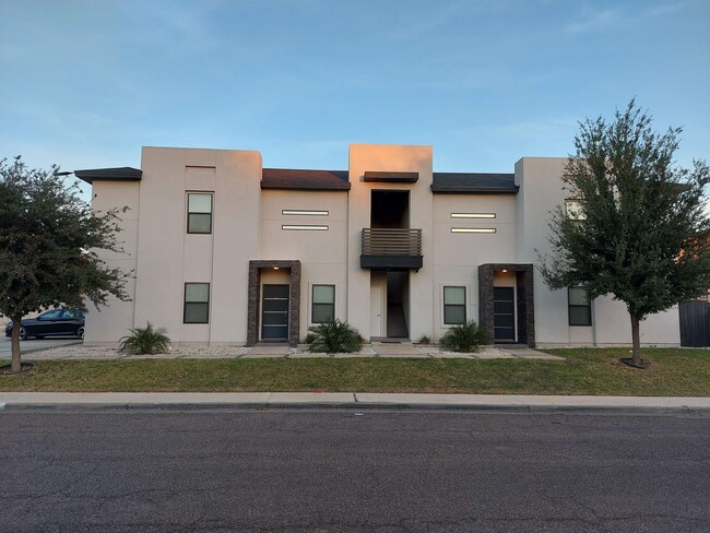 property at 2701 E Lyon St