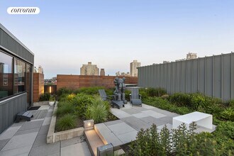 90 Furman St in Brooklyn, NY - Building Photo - Building Photo