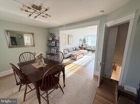 3463 W Queen Ln in Philadelphia, PA - Building Photo