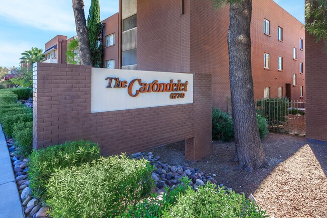 Carondelet Apartments in Tucson, AZ - Foto de edificio - Building Photo