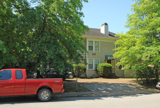 Lexigton Square in Nashville, TN - Building Photo - Building Photo