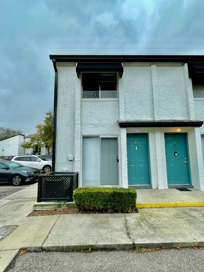 4113 S Semoran Blvd in Orlando, FL - Building Photo - Building Photo