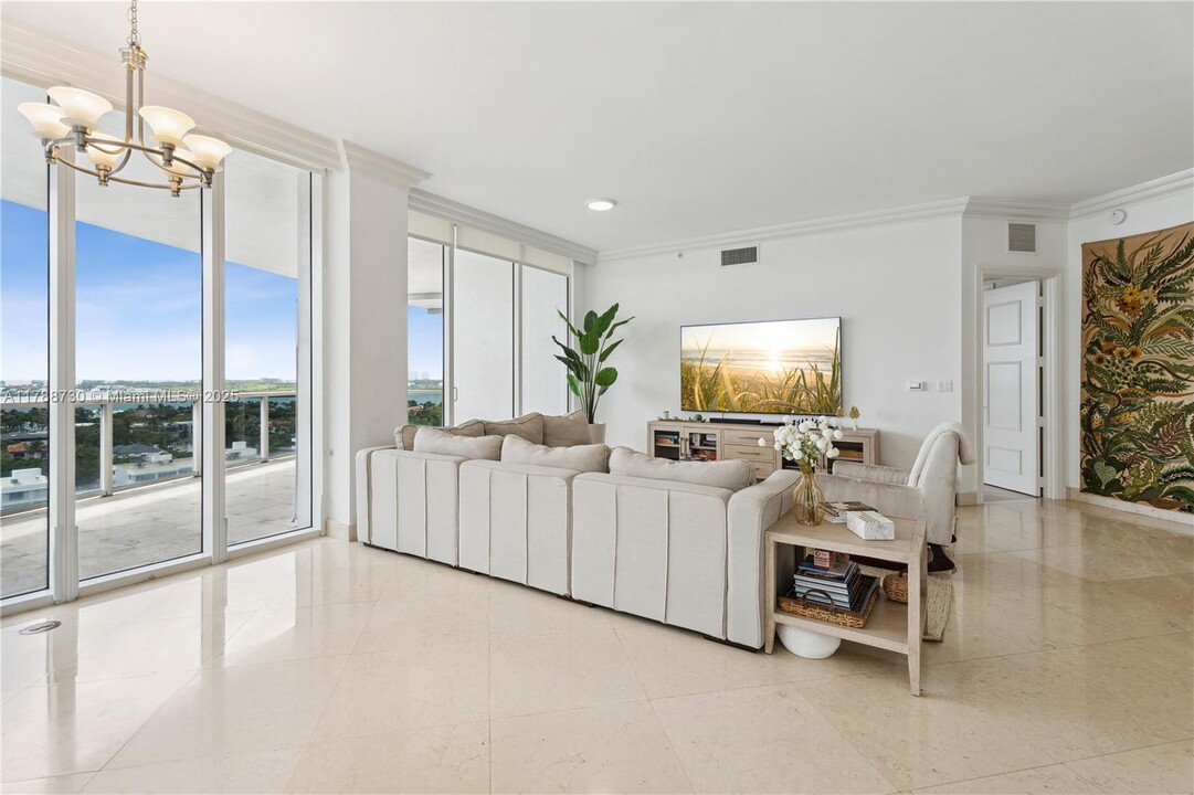 10225 Collins Ave, Unit 904 in Bal Harbour, FL - Building Photo