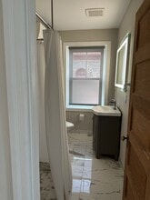 105 Cricket Avenue, Unit Apt 2 in Ardmore, PA - Foto de edificio - Building Photo