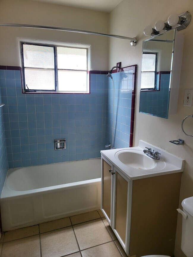 324 Monroe St NE in Albuquerque, NM - Building Photo - Building Photo