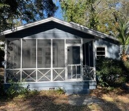 616 Seabreeze Dr in St. Simons Island, GA - Building Photo - Building Photo
