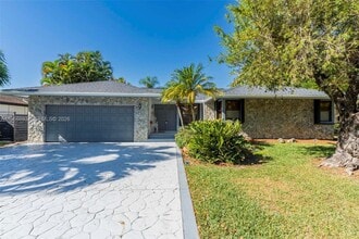 4500 NW 113th Terrace in Coral Springs, FL - Building Photo - Building Photo