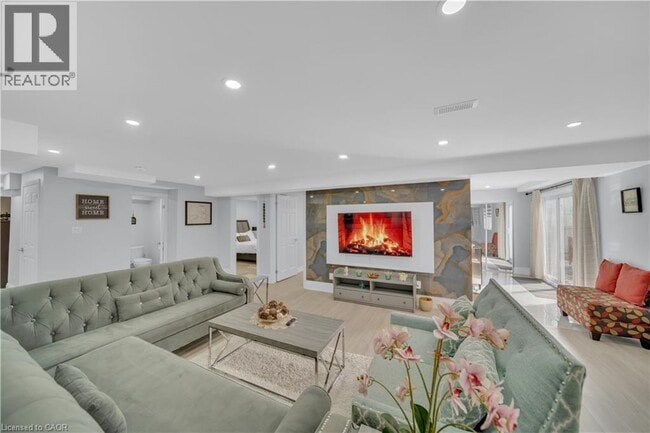 property at 520 Winterburg Walk