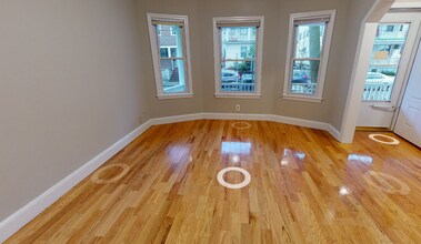 5 Edgar Terrace in Somerville, MA - Building Photo - Building Photo