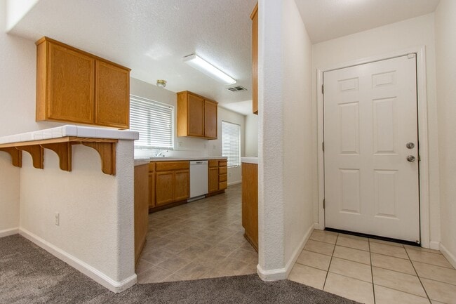 2106 Little Sandy Dr in Merced, CA - Building Photo - Building Photo