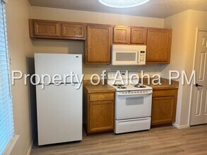 1065 W Pine Ave in Meridian, ID - Building Photo - Building Photo