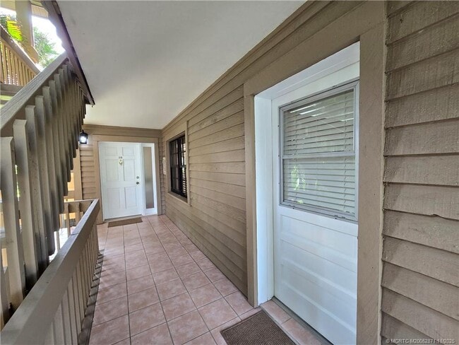 316 NE Edgewater Dr in Stuart, FL - Building Photo - Building Photo