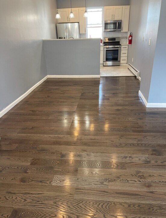 4615 Meadowview Ave in North Bergen, NJ - Building Photo