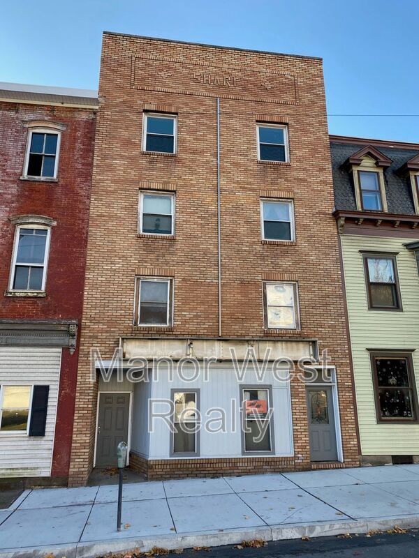 property at 718 Centre St