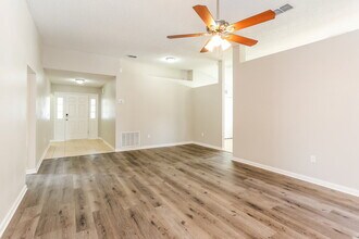 9326 Daniel's Mill Dr in Jacksonville, FL - Building Photo - Building Photo