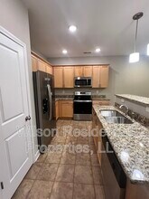 620 Friendway Rd in Greensboro, NC - Foto de edificio - Building Photo