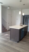304 NW 15th Ter, Unit 10 in Gainesville, FL - Building Photo - Building Photo