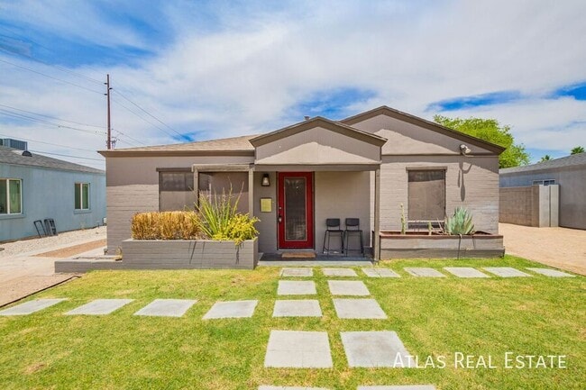 property at 224 W Montecito Ave