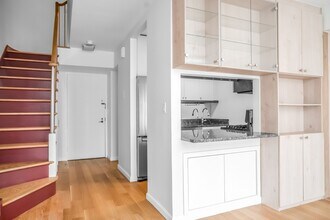 250 W 89th St in New York, NY - Building Photo - Building Photo