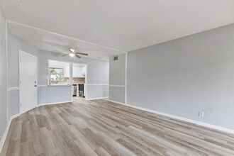 10821 N Military Trl in West Palm Beach, FL - Building Photo - Building Photo