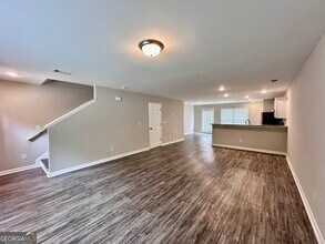 722 Keeshono St in Union City, GA - Building Photo - Building Photo