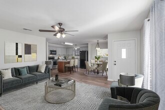 7 Mulberry Rd, Unit 7 in Sulphur, LA - Foto de edificio - Building Photo