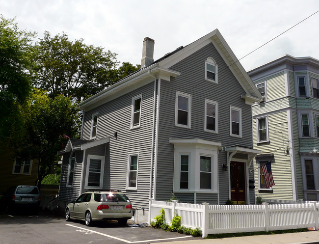 67 Boylston St in Jamaica Plain, MA - Foto de edificio - Building Photo