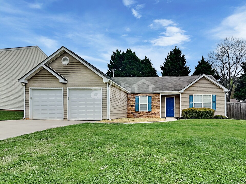 6014 Pennycross Ln in Charlotte, NC - Building Photo