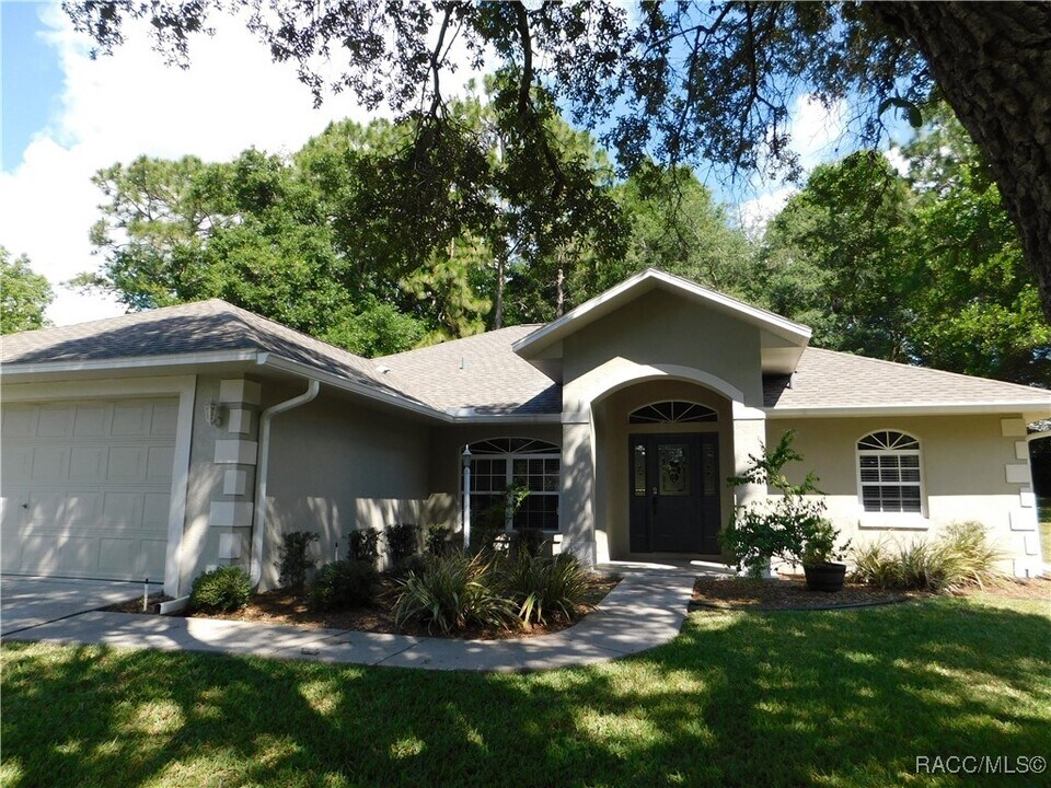 1984 W Marsten Ct in Lecanto, FL - Building Photo
