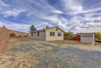 5452 E Sapphire Dr in Prescott, AZ - Building Photo - Building Photo