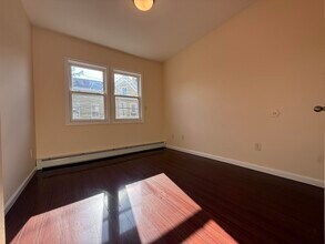 214 Hamilton Ave in Paterson, NJ - Building Photo - Building Photo