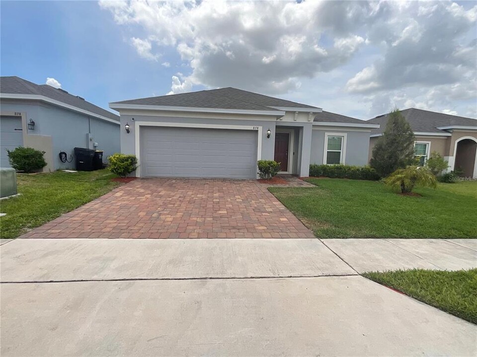878 Benjamin Trail in Davenport, FL - Building Photo
