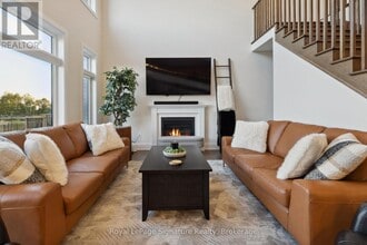 156 Springside Cres in Blue Mountains, ON - Building Photo - Building Photo
