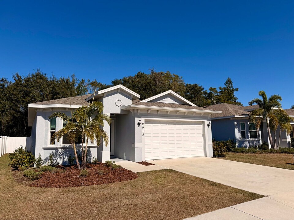 2913 River Run Wy in Bradenton, FL - Building Photo