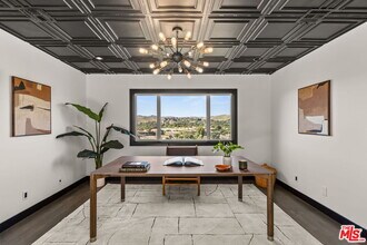 28207 Laura La Plante Dr in Agoura Hills, CA - Building Photo - Building Photo
