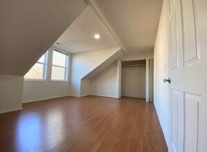 632 NE Skidmore St in Portland, OR - Foto de edificio - Building Photo