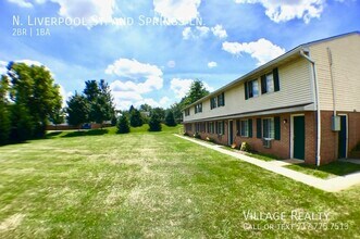 75 N Liverpool St in Manchester, PA - Foto de edificio - Building Photo