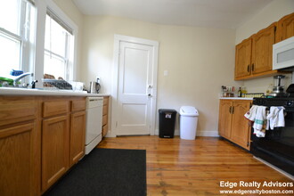 39 Nottinghill Rd, Unit 2 in Boston, MA - Building Photo - Building Photo