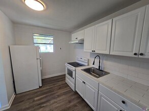 3877 Cannon St in Baton Rouge, LA - Foto de edificio - Building Photo