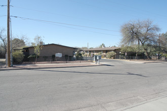 3740 E Presidio Rd in Tucson, AZ - Building Photo - Building Photo