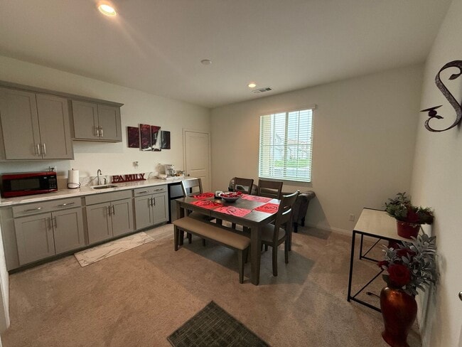 34048 Burcham Ln in Winchester, CA - Building Photo - Building Photo