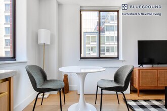 250 W 19th St in New York, NY - Building Photo - Building Photo
