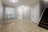 3209 NW 33rd St in Oakland Park, FL - Foto de edificio - Building Photo