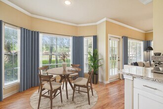 Reserve at Canyon Creek in San Antonio, TX - Foto de edificio - Building Photo