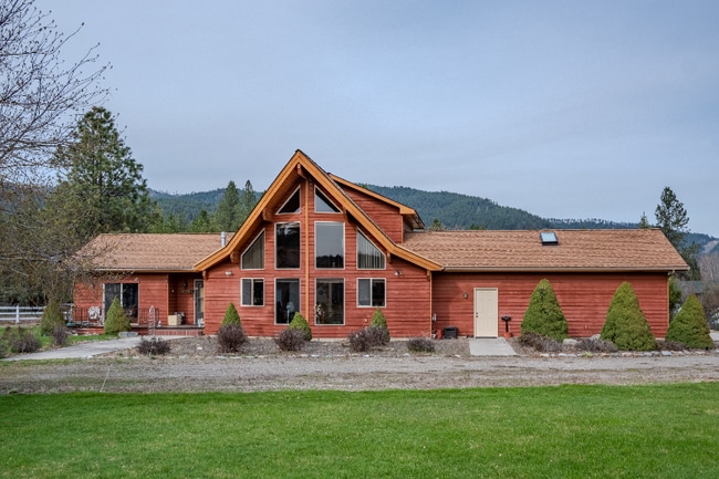 property at 359 Edgewater Dr