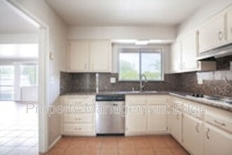 26160 Falsterbor Dr in Menifee, CA - Building Photo - Building Photo