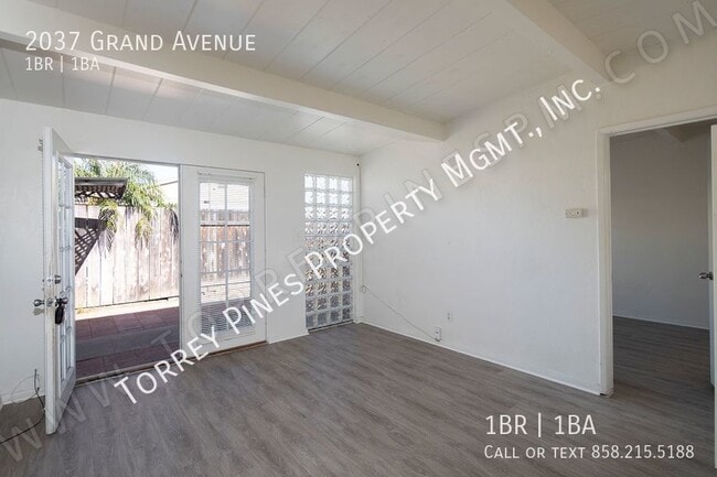 2037 Grand Ave in San Diego, CA - Foto de edificio - Building Photo
