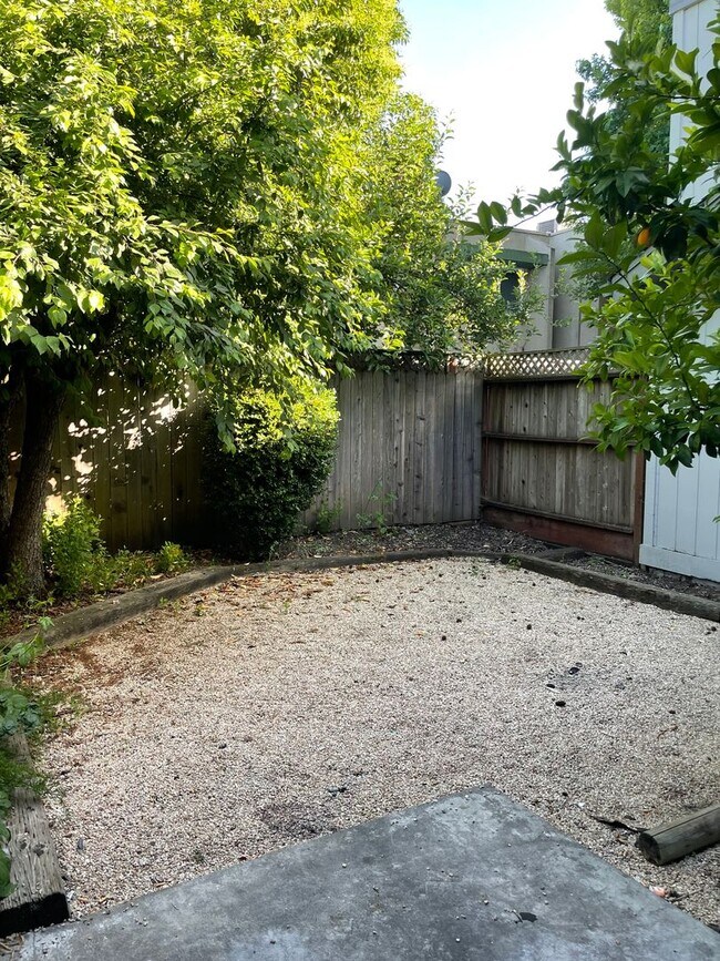 2312 Maher Dr in Santa Rosa, CA - Building Photo - Building Photo