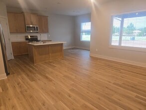 1165 W Trek Cir in Goddard, KS - Building Photo - Building Photo